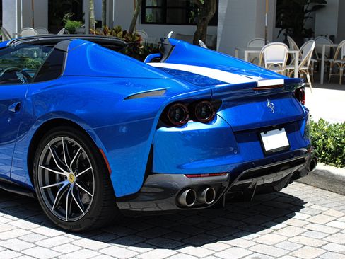 Certified 2022 Ferrari 812 GTS RWD image 7