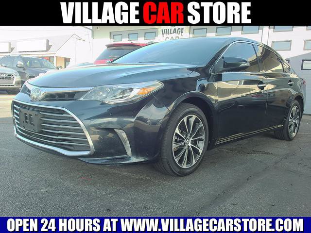 Used 2017 Toyota Avalon XLE Premium w/ Carpet Mat Package FWD image 1