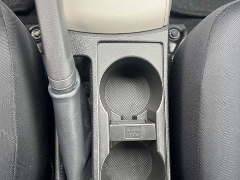 Used 2010 Toyota Corolla image 30