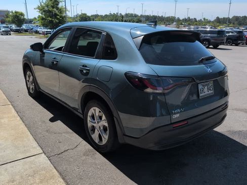Used 2023 Honda HR-V LX image 6