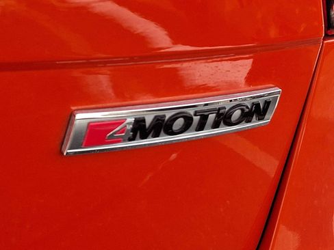 Used 2019 Volkswagen Tiguan SEL Premium image 30