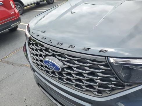Used 2023 Ford Explorer ST-Line AWD/4WD image 33
