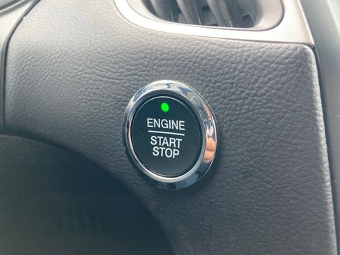 Used 2024 Ford Edge SEL image 20