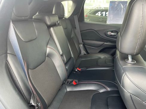 Used 2022 Jeep Cherokee Trailhawk w/ Trailer Tow Group image 14