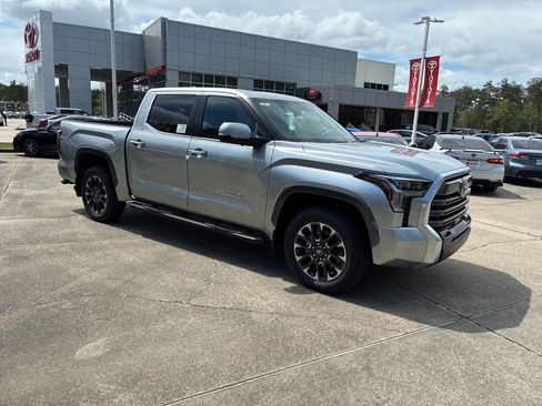 New 2026 Toyota Tundra Limited AWD/4WD image 9