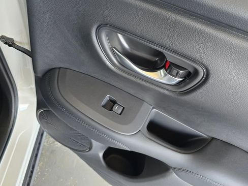 New 2026 Honda HR-V LX image 27