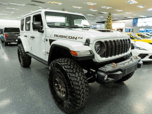 Used 2023 Jeep Wrangler Unlimited Rubicon 392 image 3