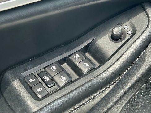 Used 2023 Jeep Grand Cherokee L Limited RWD image 21