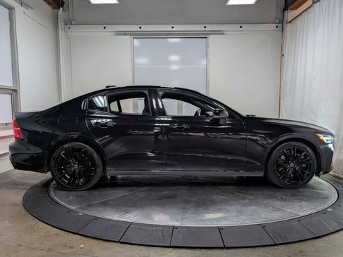 Used 2022 Volvo S60 T8 R-Design w/ Advanced Package image 10