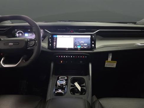 New 2026 Jeep Cherokee Limited image 11