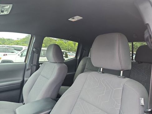 Used 2019 Toyota Tacoma TRD Sport RWD image 14