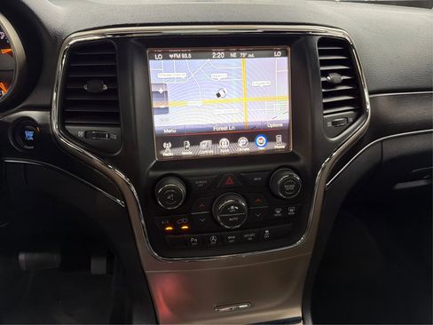 Used 2016 Jeep Grand Cherokee Limited w/ Luxury Group II image 23