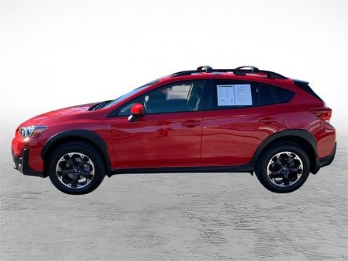 Used 2022 Subaru Crosstrek 2.0i Premium w/ Moonroof Package image 6