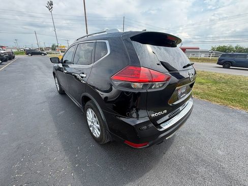 Used 2017 Nissan Rogue SV FWD image 6