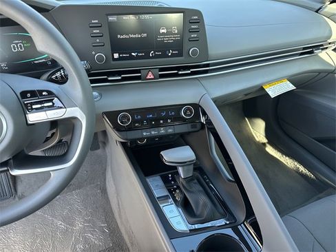 New 2026 Hyundai Elantra Blue image 27