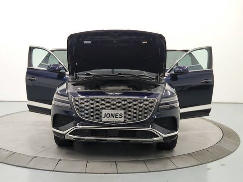 Used 2025 Genesis GV80 2.5T Standard AWD/4WD image 11
