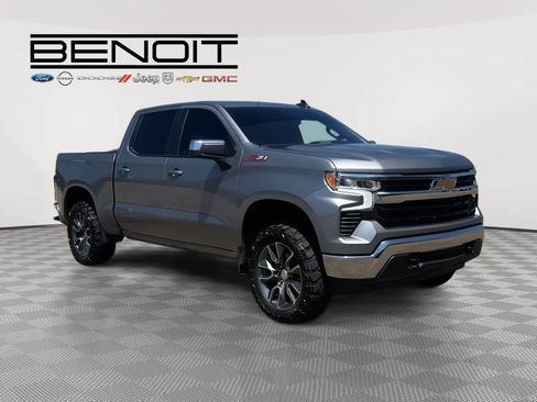 Used 2024 Chevrolet Silverado 1500 LT AWD/4WD image 3