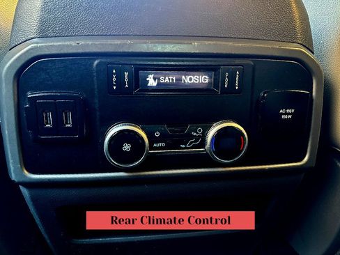 Used 2020 Ford Expedition Max XLT w/ Equipment Group 202A image 33