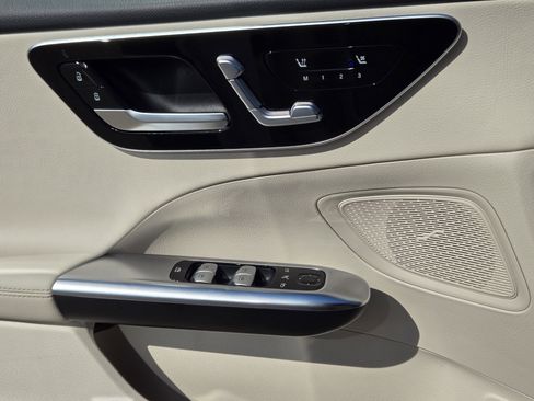 Used 2024 Mercedes-Benz C 300 Sedan image 23