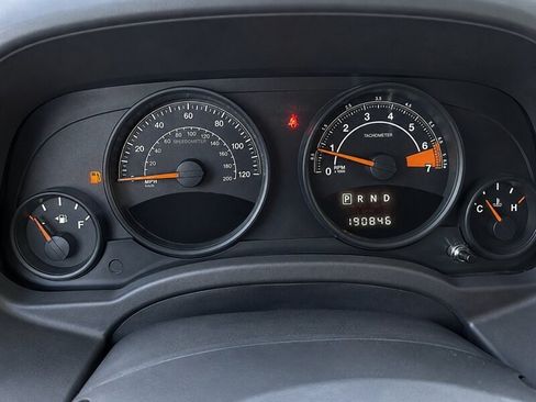 Used 2015 Jeep Patriot High Altitude AWD/4WD image 13