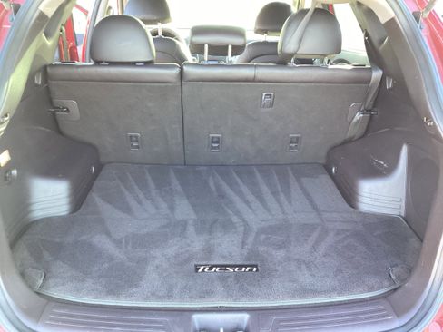 Used 2010 Hyundai Tucson Limited w/ Premium Pkg 4 image 14