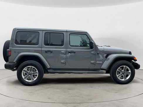 Used 2022 Jeep Wrangler Unlimited Sahara image 6