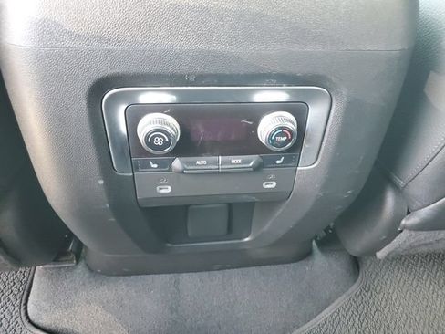 Used 2023 GMC Yukon Denali AWD/4WD image 25
