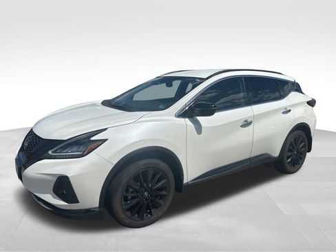 Used 2024 Nissan Murano SV w/ SV Midnight Edition Package FWD image 2