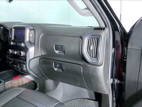 Used 2022 GMC Sierra 2500 Denali w/ Denali Ultimate Package AWD/4WD image 22