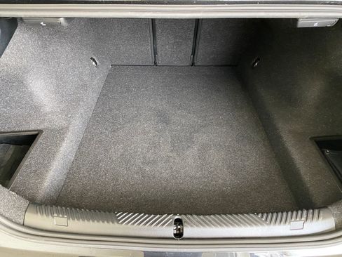 Used 2025 BMW 530i xDrive w/ M Sport Package image 31