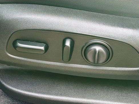 Used 2021 Chevrolet Traverse RS image 26