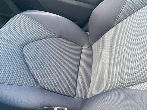 Used 2023 Toyota Highlander LE image 70