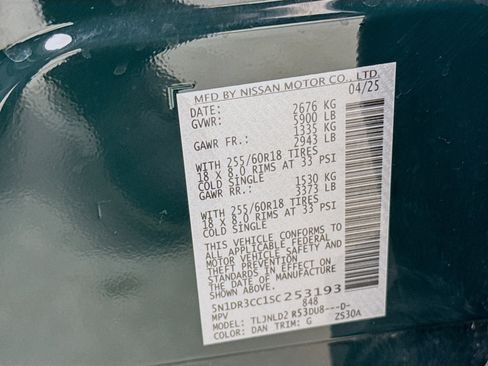 Used 2025 Nissan Pathfinder SL AWD/4WD image 31