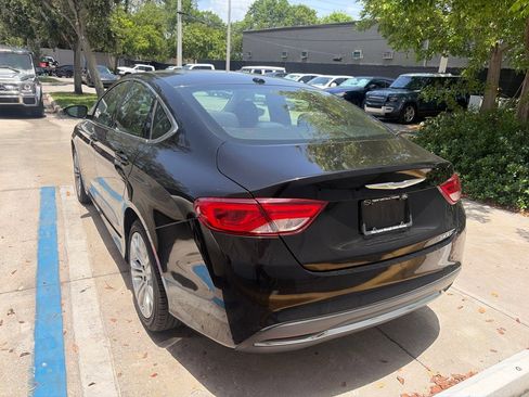 Used 2016 Chrysler 200 Limited w/ Convenience Group FWD image 4