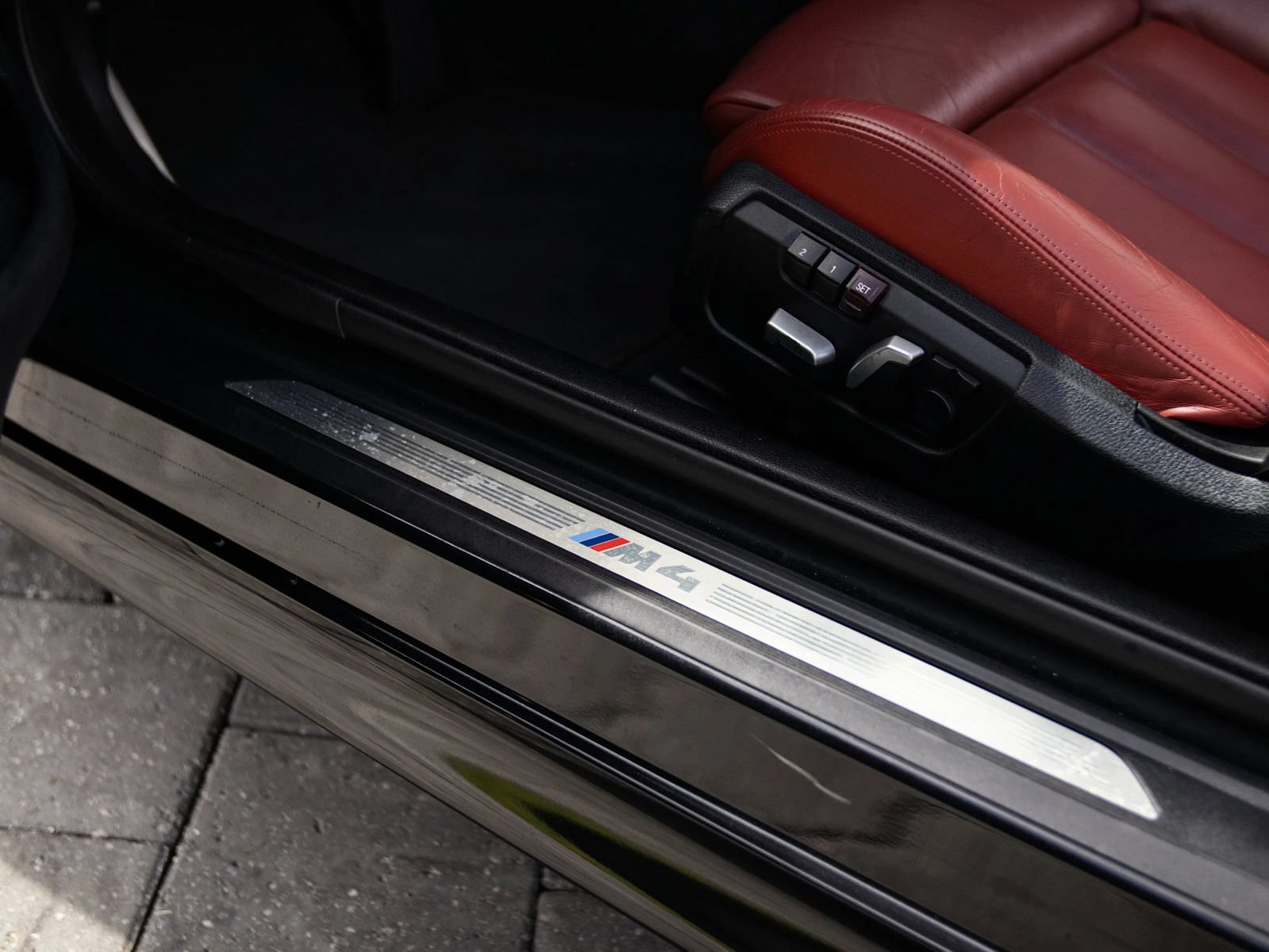 Used 2016 BMW M4 Convertible RWD image 19