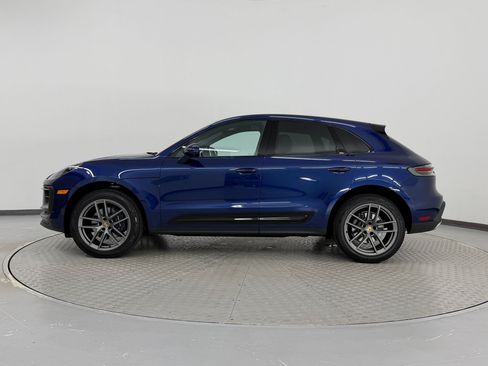 Used 2026 Porsche Macan AWD/4WD image 2