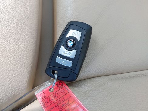 Used 2011 BMW 535i Sedan image 36