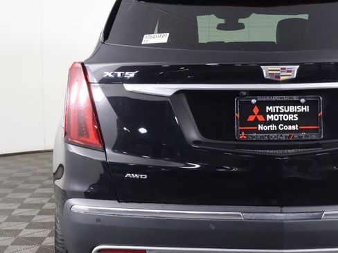 Used 2022 Cadillac XT5 Premium Luxury w/ LPO, Floor Liner Package image 17