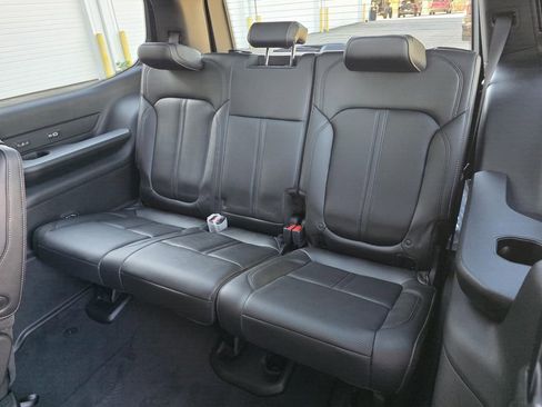 New 2025 Jeep Wagoneer Series II image 17