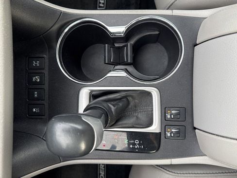 Used 2017 Toyota Highlander XLE image 38