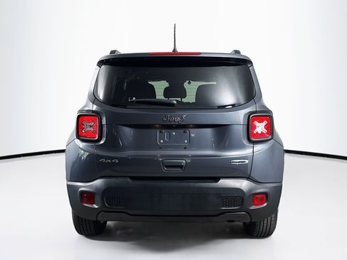 Used 2022 Jeep Renegade Latitude AWD/4WD image 30
