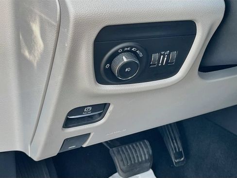Certified 2022 Jeep Grand Cherokee L Overland AWD/4WD image 10