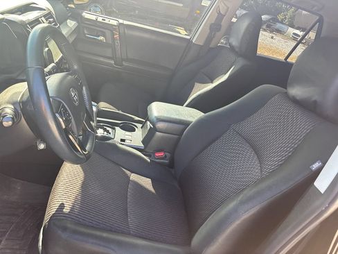 Used 2018 Toyota 4Runner TRD Off-Road AWD/4WD image 16