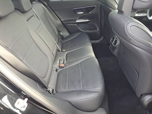 Used 2024 Mercedes-Benz GLC 300 image 16