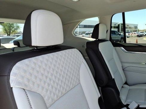 Certified 2024 GMC Acadia Denali w/ Super Cruise Package image 13