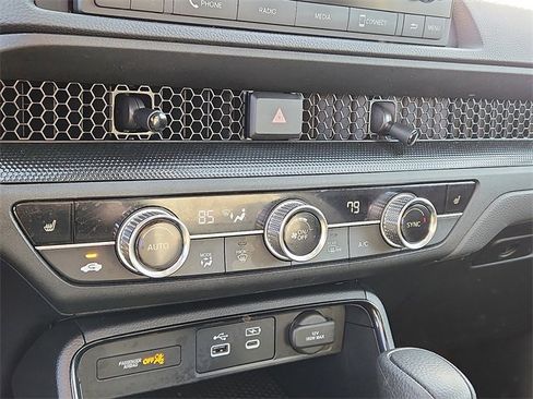 Used 2025 Honda CR-V EX image 16
