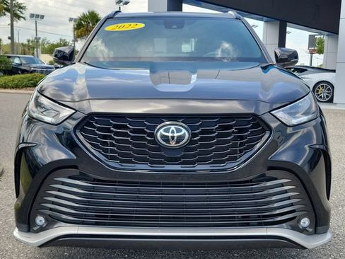 Used 2022 Toyota Highlander XSE FWD image 13