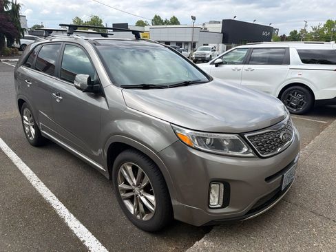 Used 2014 Kia Sorento SX w/ 3rd Row Package FWD image 3