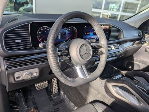 Used 2024 Mercedes-Benz GLS 450 4MATIC image 13