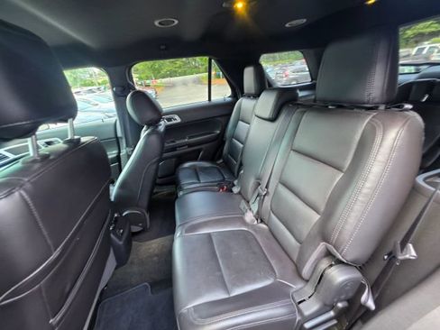 Used 2013 Ford Explorer XLT AWD/4WD image 20